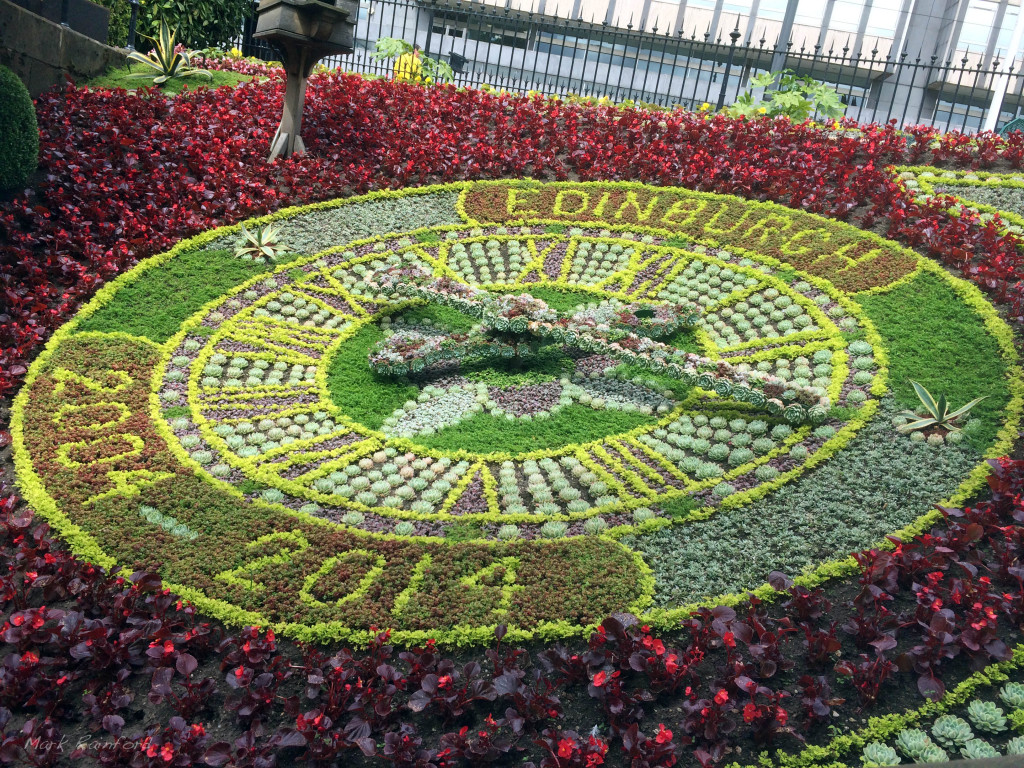 Floral clock