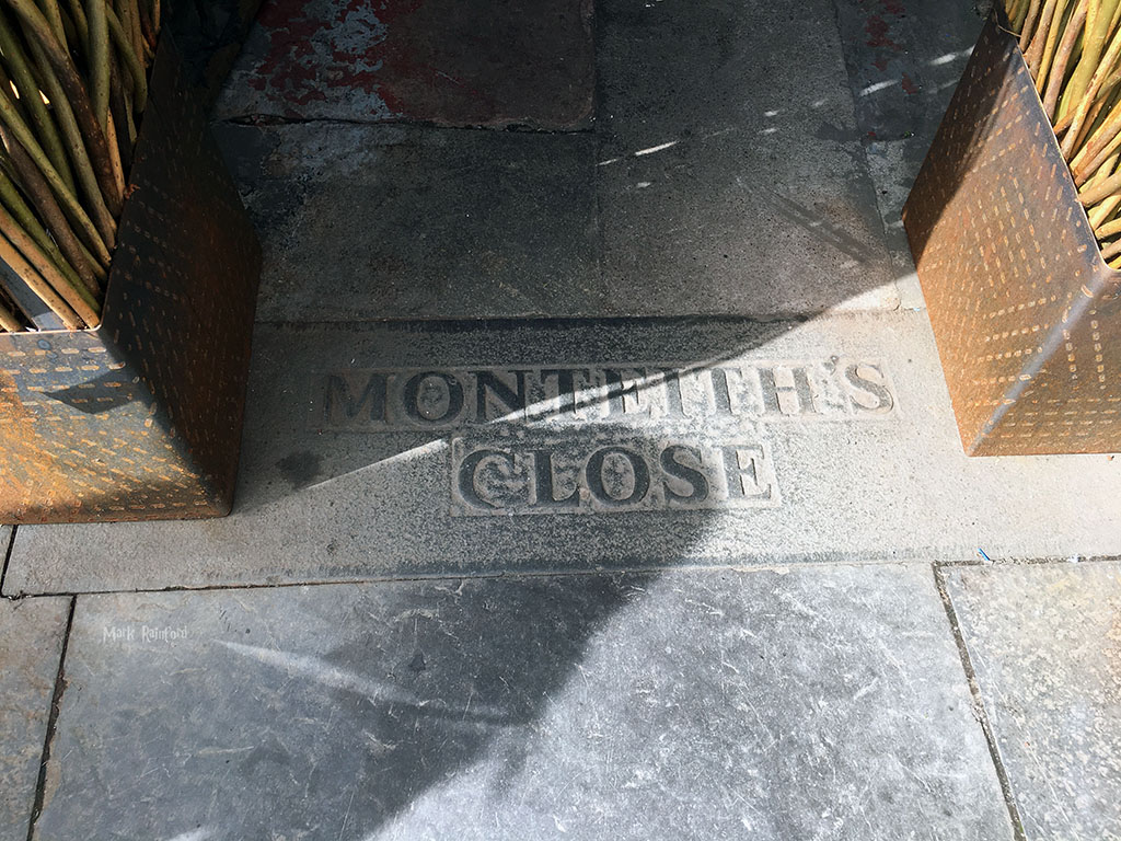 Monteiths Close